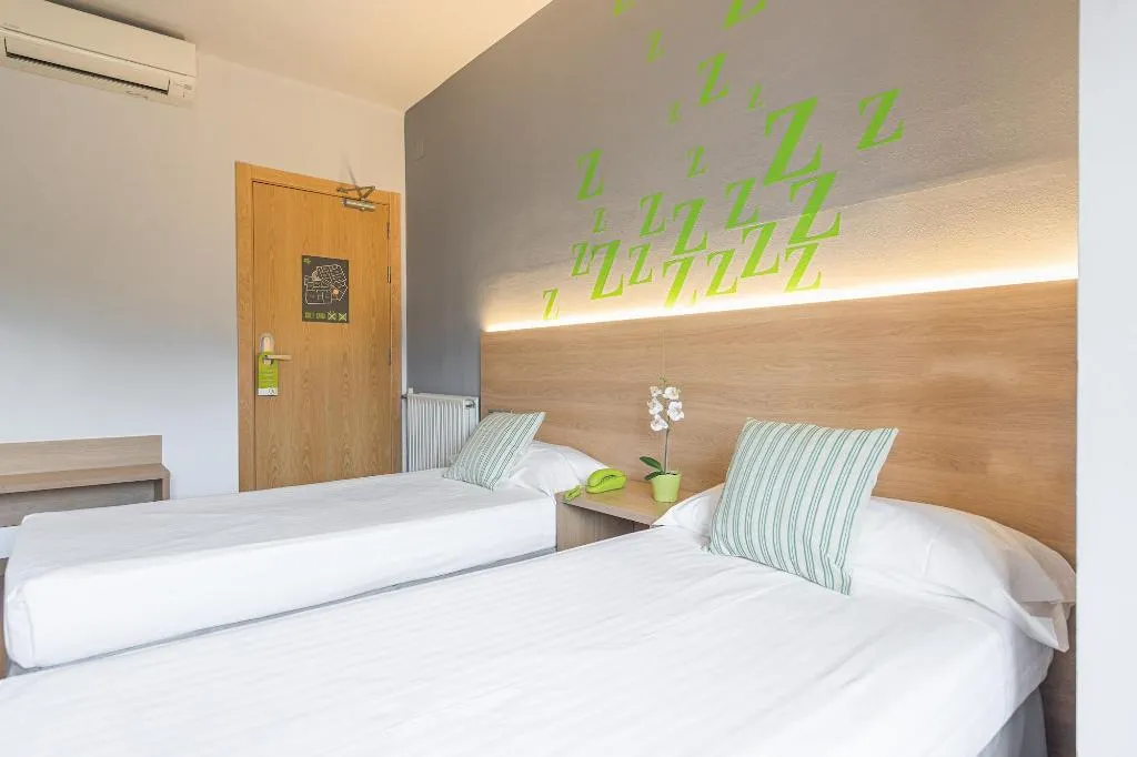 Room, Erba By Pillow, Costa Brava