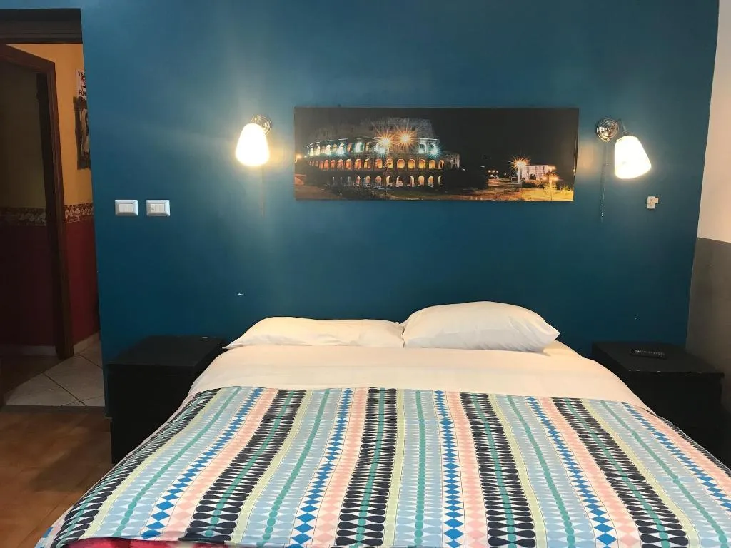 Room, Aladino Inn, Naples