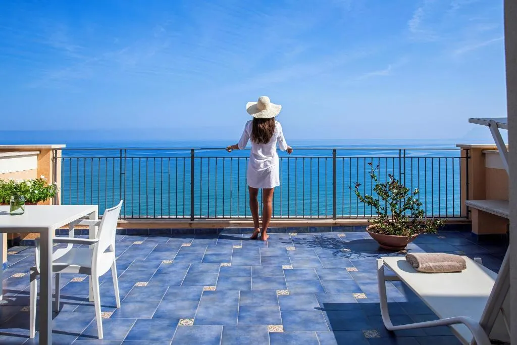 JUNIOR SUITE WITH DOUBLE BED Room, Punta Nord-Est, Palermo