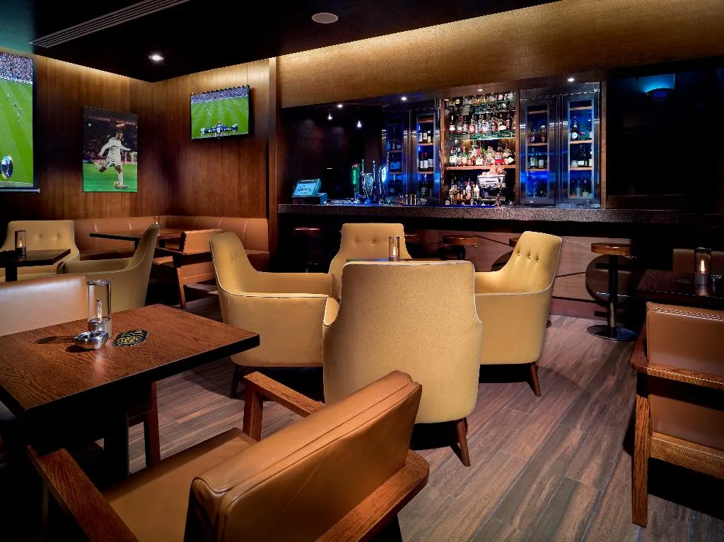 Bar, Fairmont The Palm, Dubai
