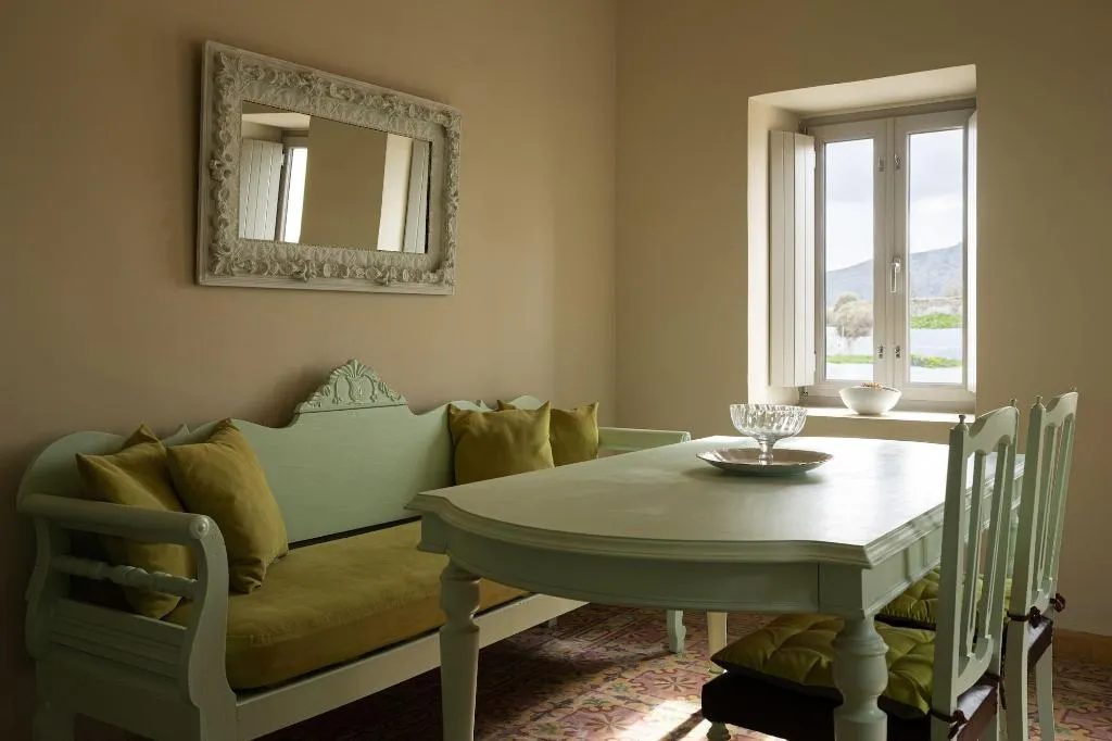 Room, Nomikos Mansion, Santorini
