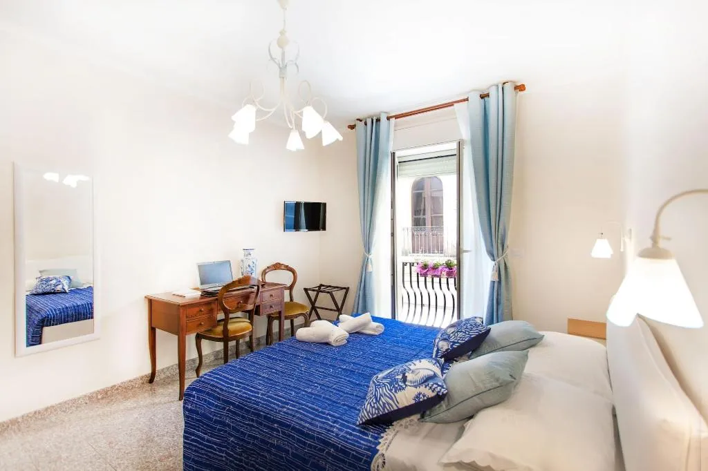 Room, B&B Veronica's, Taormina