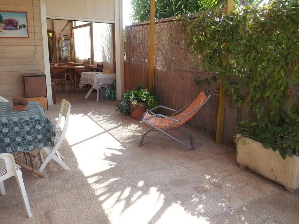 Terrace, Bouganvillea, Catania