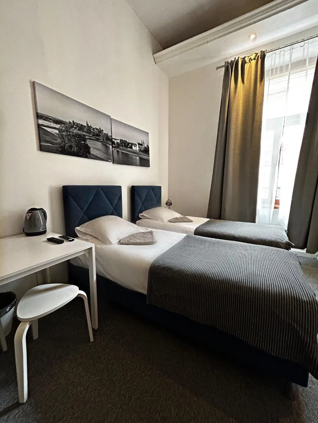 Room, AMEN Aparthotel Curie 8, Krakow