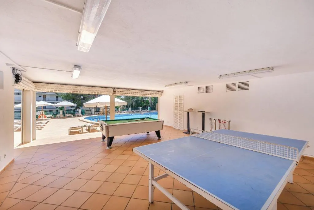 Sports and Entertainment, Vista Club, Majorca