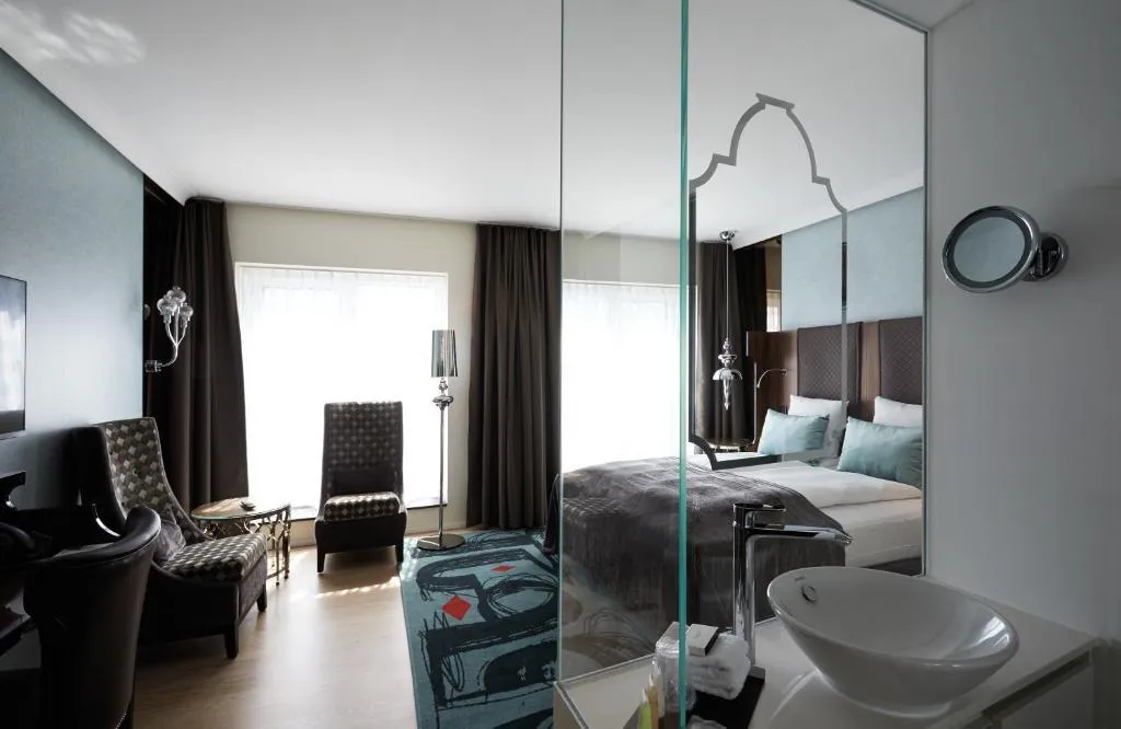 DOUBLE DELUXE KING BED Room, Tivoli Hotel, Copenhagen
