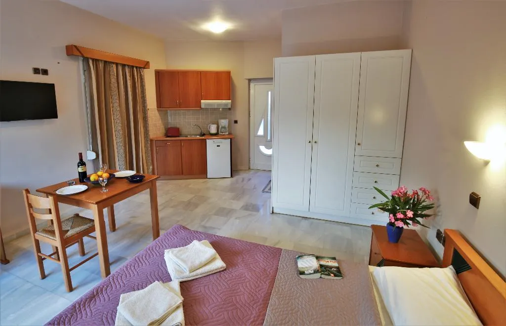 STUDIO CAPACITY 2 Room, Athena Hotel Apartments, Crete