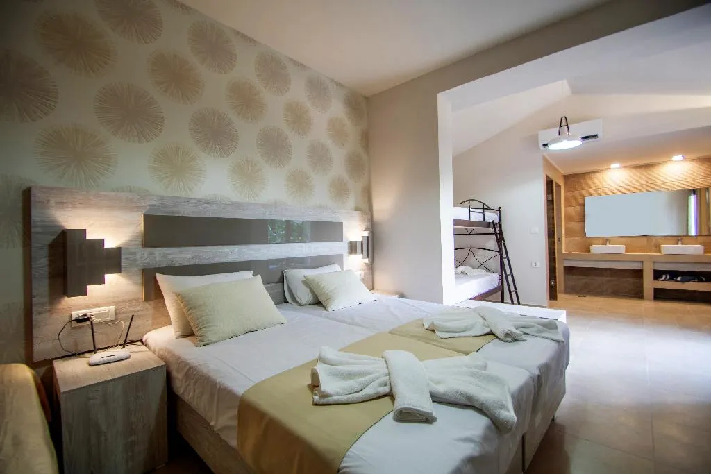 JUNIOR SUITE STANDARD Room, Paradise Apartments, Zante