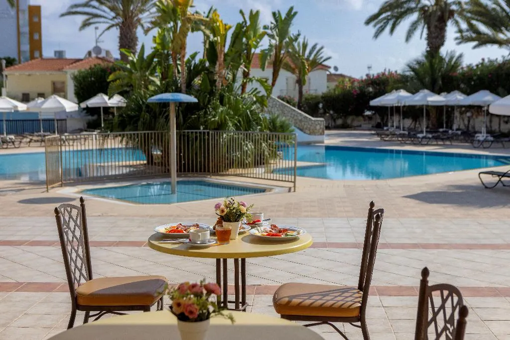 Restaurant, Seagull Hotel Apartments, Cyprus