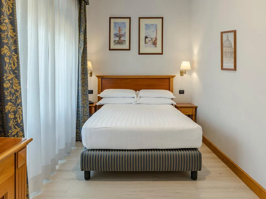 JUNIOR SUITE STANDARD Room, Diplomatic Rome, Rome