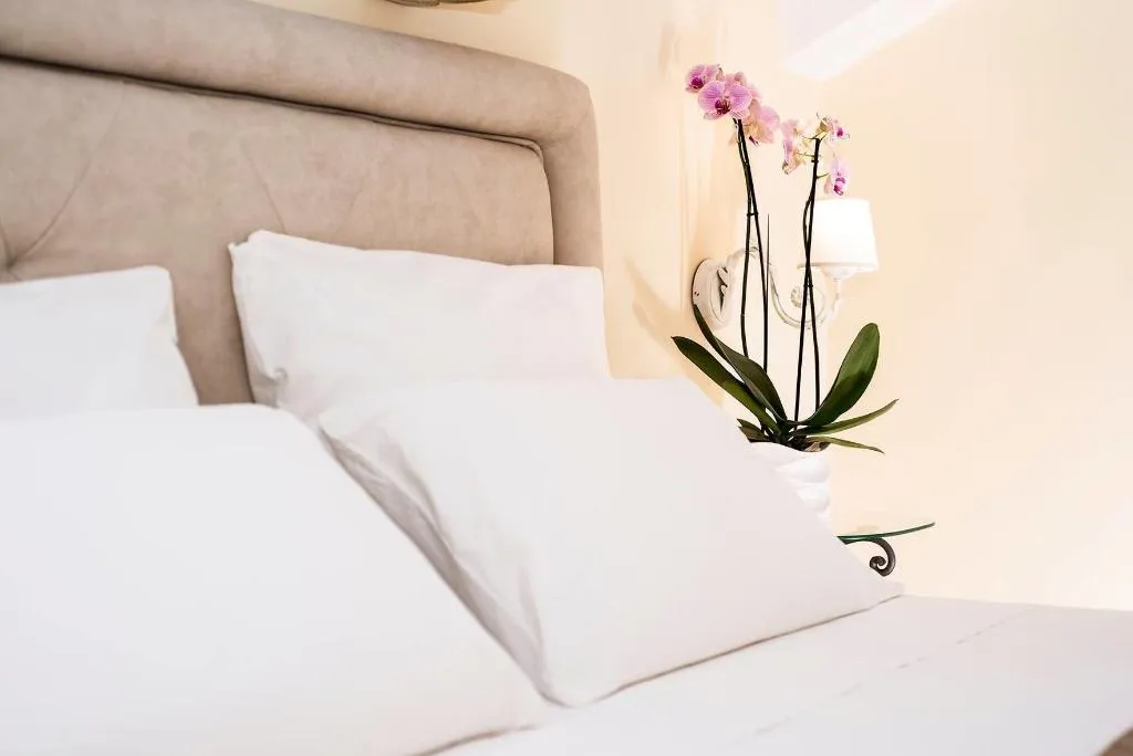 Room, B B Villa Fabiana, Naples