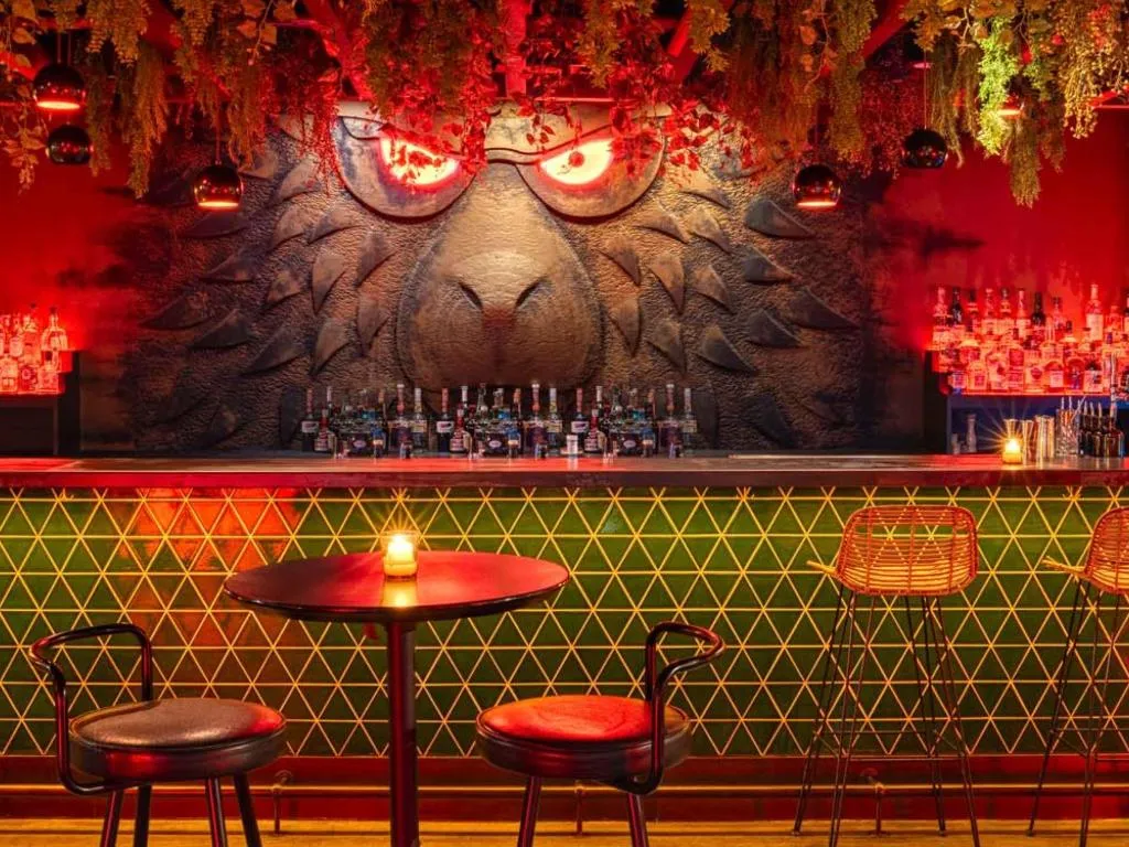 Bar, 25hours Hotel Dubai One Central, Dubai