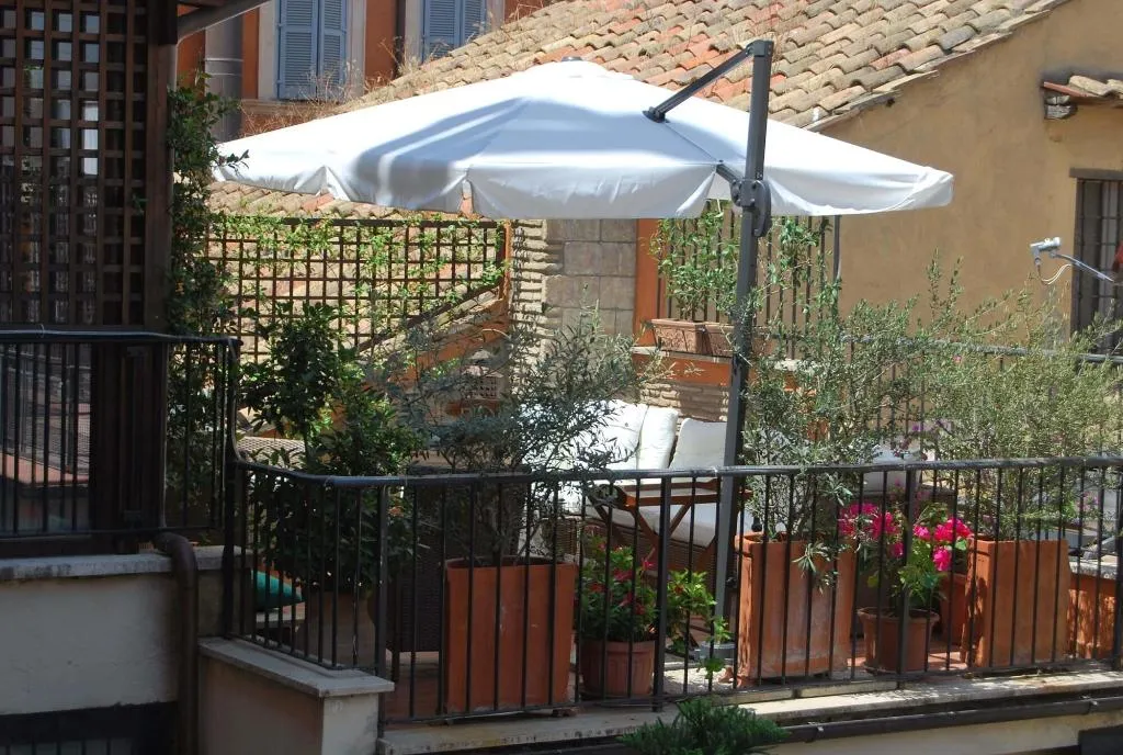 Room, Pettinary Village, Rome