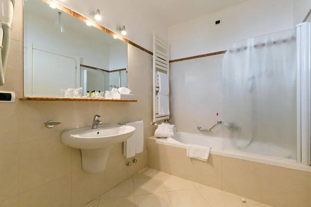 Room, Hotel Continental Wellness & Spa, Milan