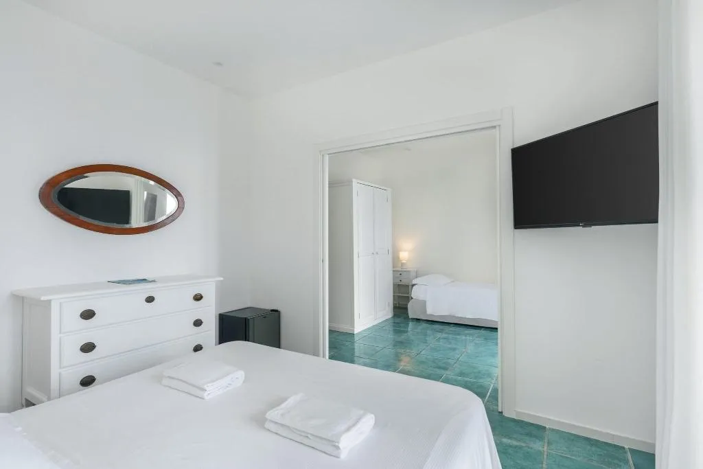 Room, Apollon Club, Naples