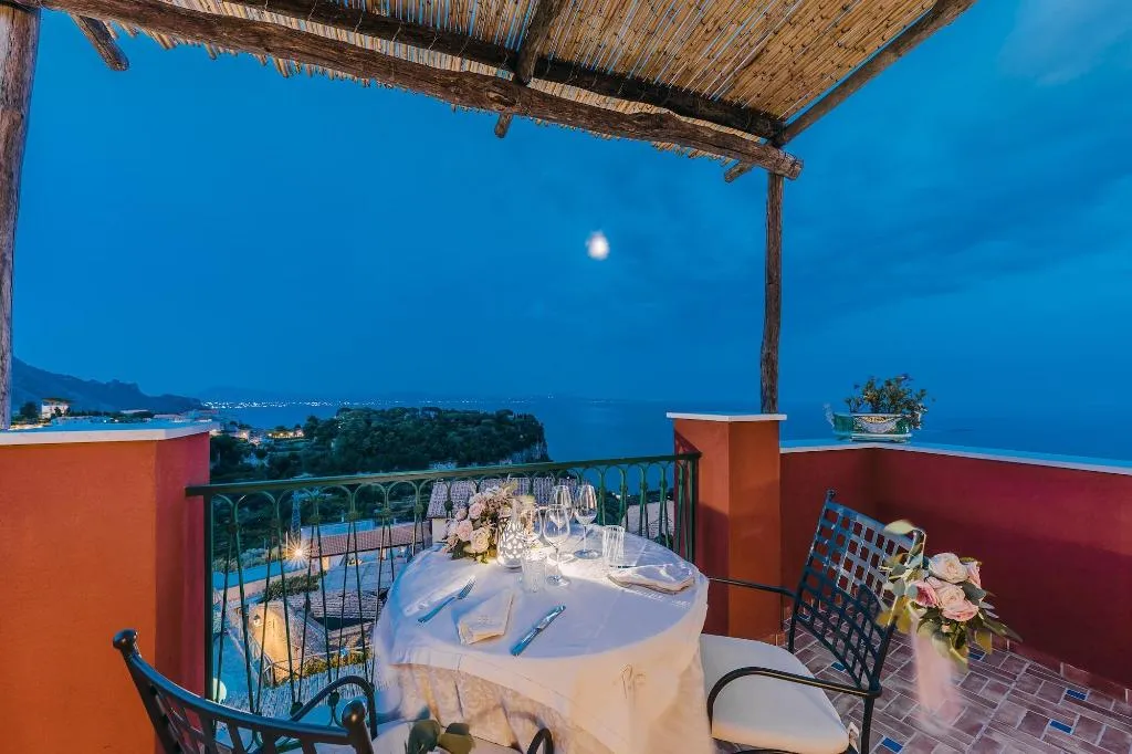 Restaurant, Palazzo Pascal, Naples
