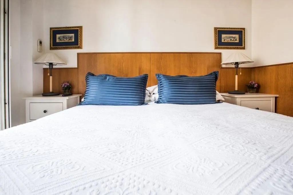 Room, Pettinary Village, Rome