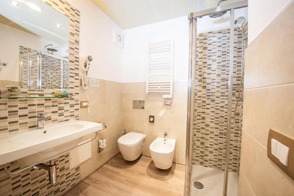 Room, Hotel Rosa, Milan