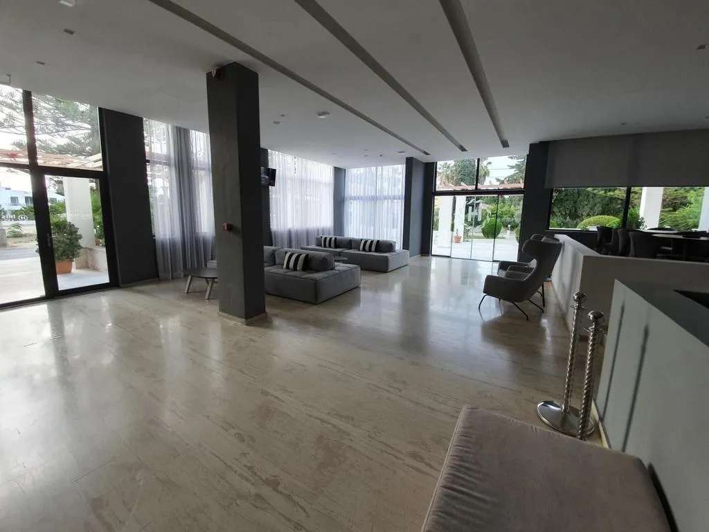 Lobby, Iris, Kos