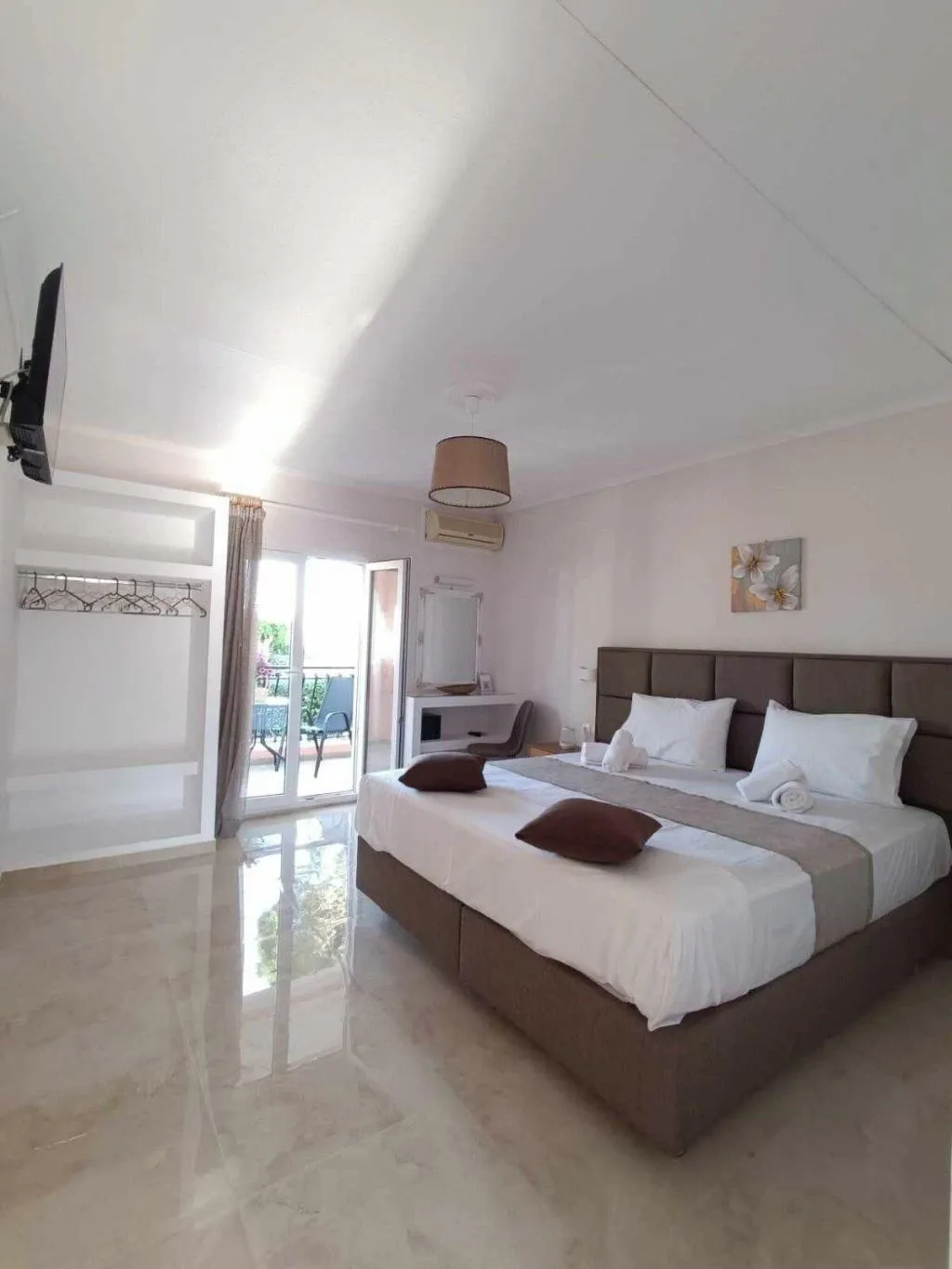General view, Roussa's Studios and Apartments, Zante