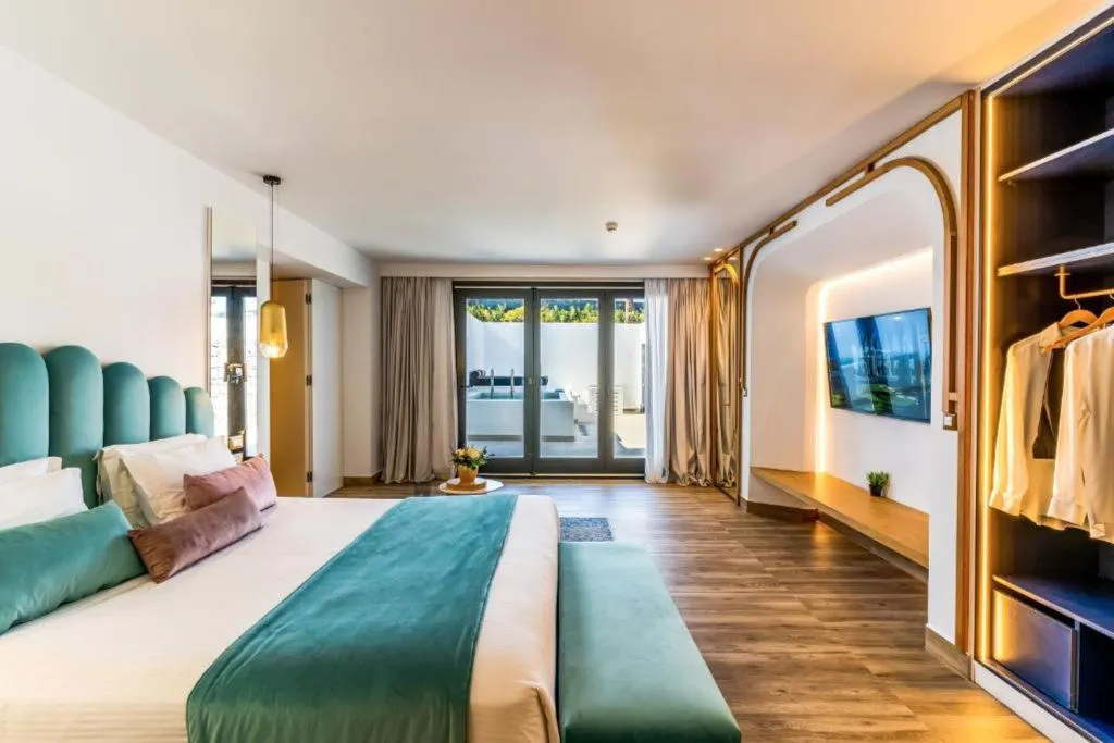 SUITE CAPACITY 2 Room, Cresanto Luxury Suites Santorini, Santorini