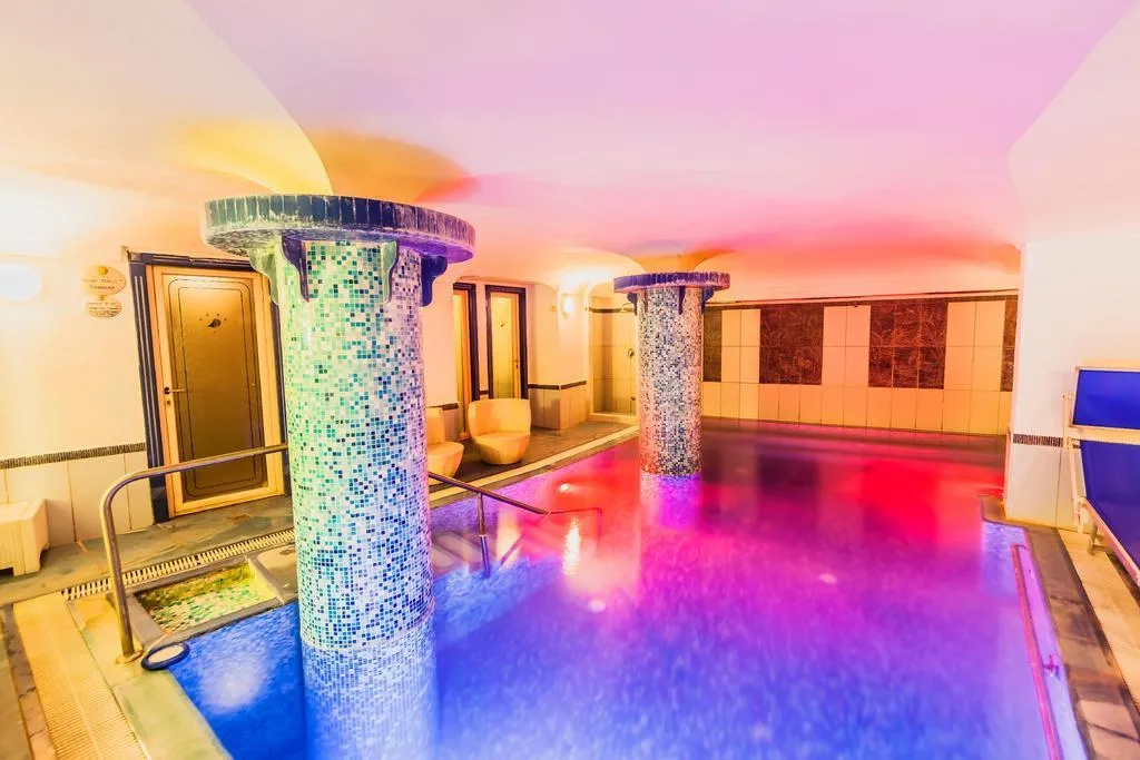 Pool, Aragona Palace Hotel, Naples