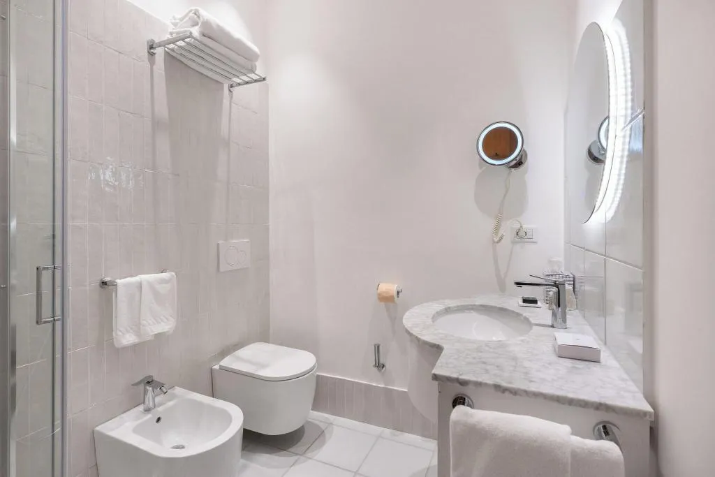 Room, Apollon Club, Naples