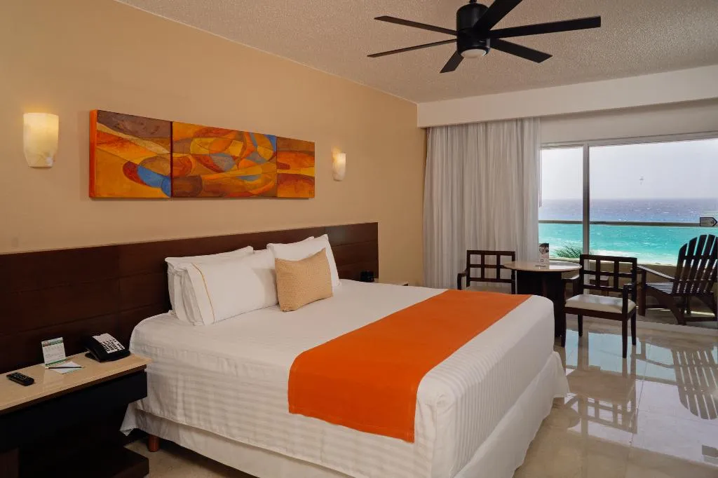 DOUBLE LUXURY OCEAN VIEW Room, Flamingo Cancun All Inclusive, Cancun Area
