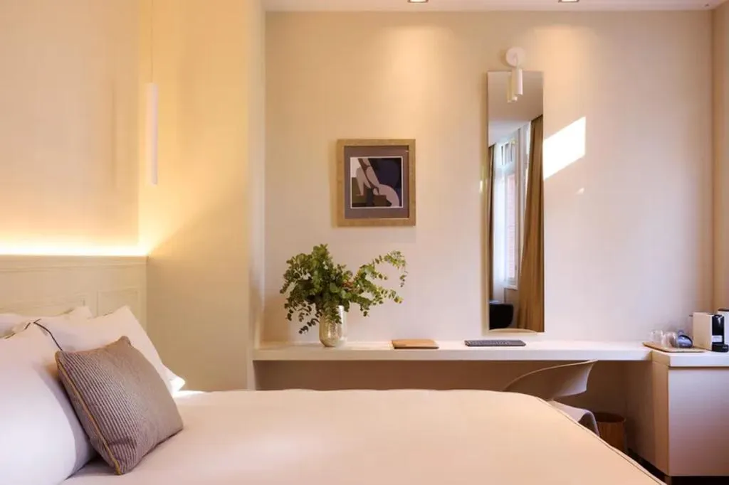 TRIPLE CAPACITY 3 ONE BEDROOM Room, Vrachos Athens Suites, Athens