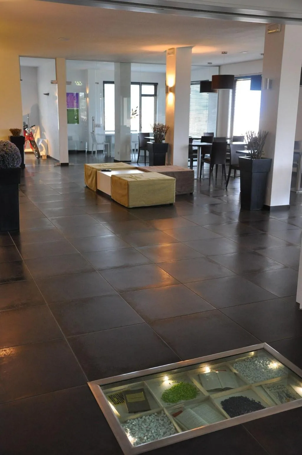 Lobby, Sandalia, Olbia