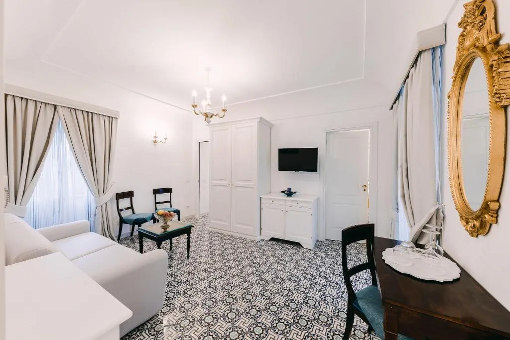 SUITE PREMIUM Room, Palazzo Pascal, Naples