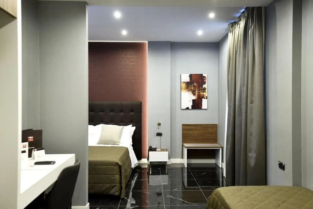 TRIPLE SUPERIOR Room, Magris Hotel, Naples