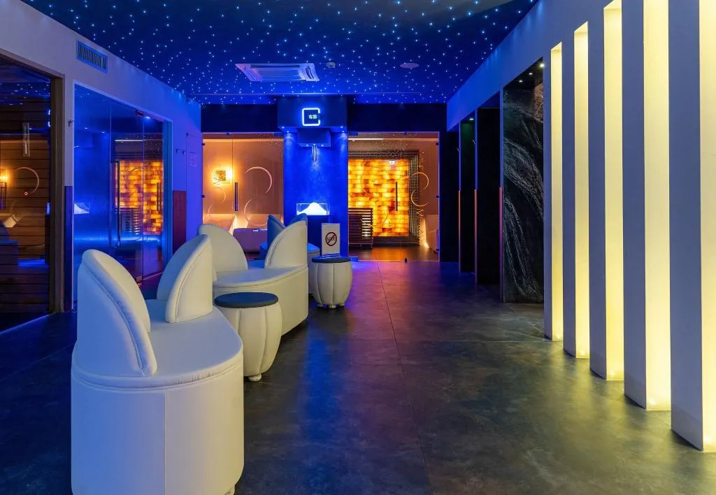 Sports and Entertainment, The Moon Boutique Hotel, Florence