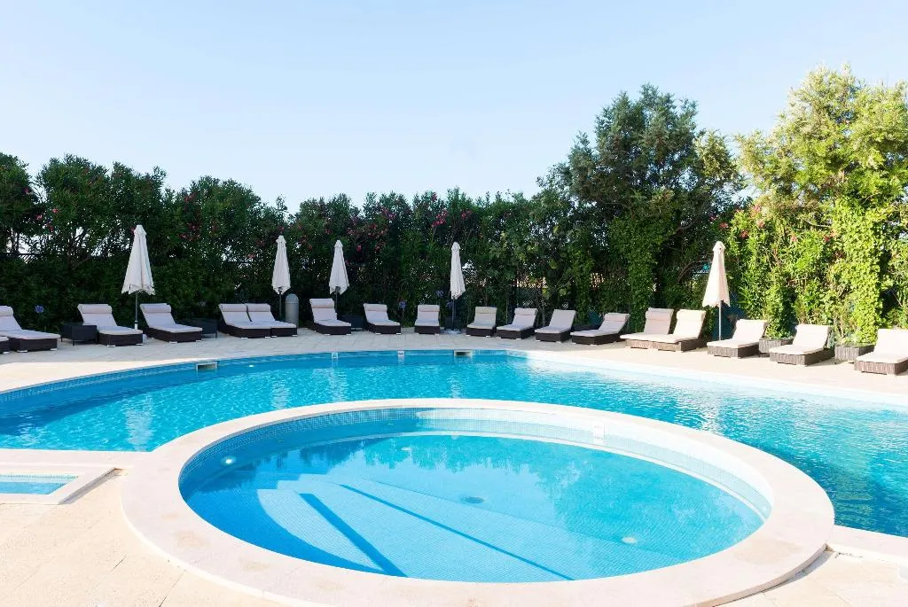 Pool, Tryp Lisboa Caparica Mar Hotel, Lisbon