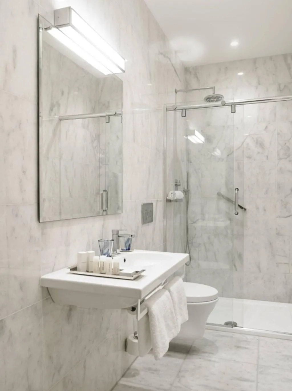 TWIN HARBOUR VIEW Room, Actons Of Kinsale, Cork