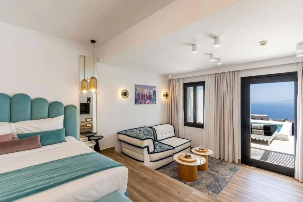 SUITE WITH VIEWS Room, Cresanto Luxury Suites Santorini, Santorini
