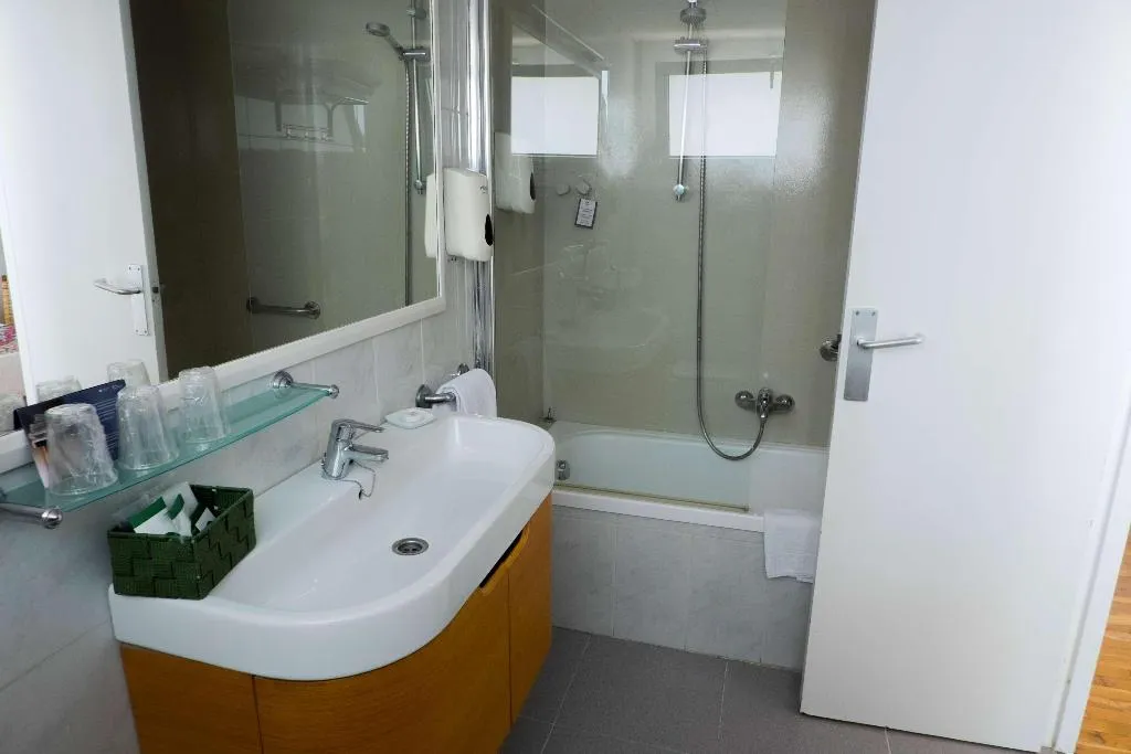 Room, Subur Maritim, Costa Brava