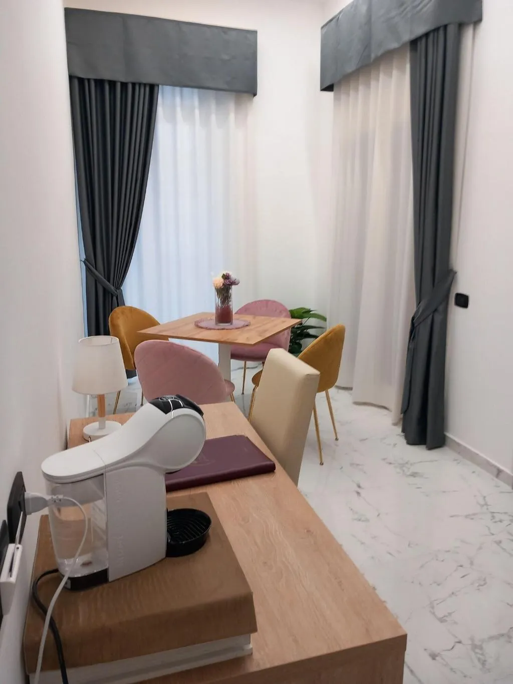 Room, Palazzo Sant'Arcangelo, Naples