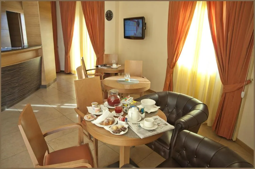 Lobby, City Hotel Casoria, Naples
