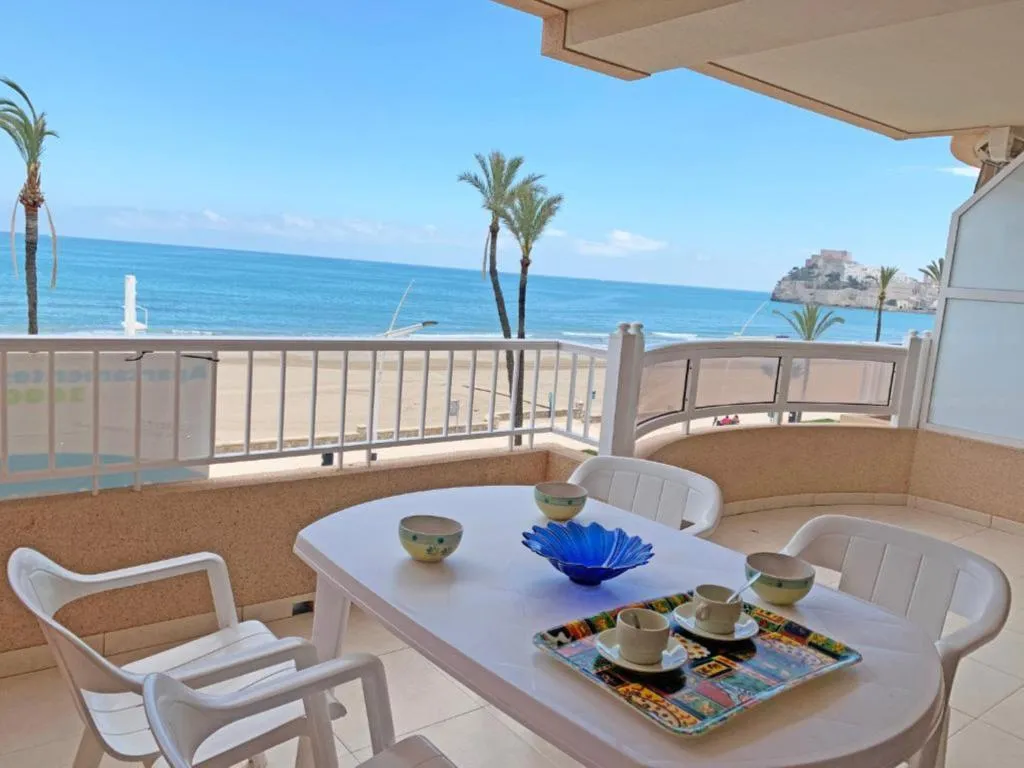 APARTMENT CAPACITY 6 TWO BEDROOMS Room, Las Vegas 3000, Valencia