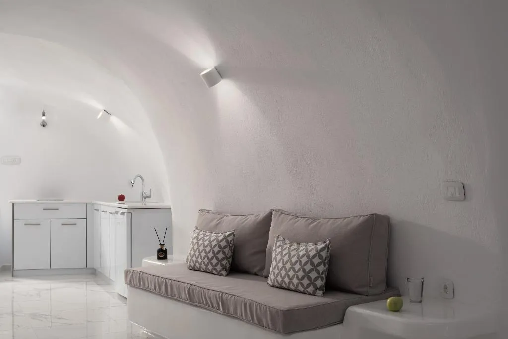 JUNIOR SUITE STANDARD Room, White Concept Caves, Santorini