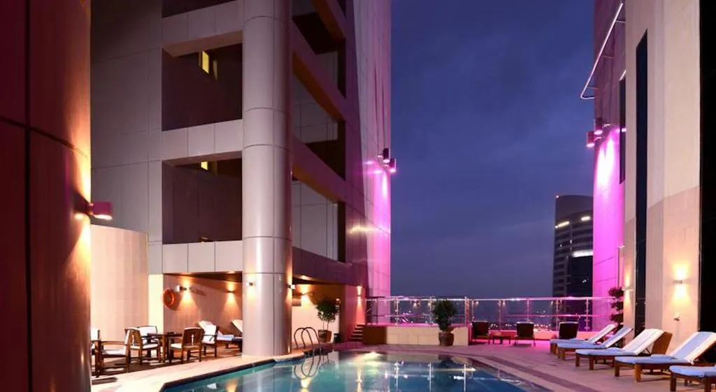 Pool, Grand Millennium Dubai, Dubai
