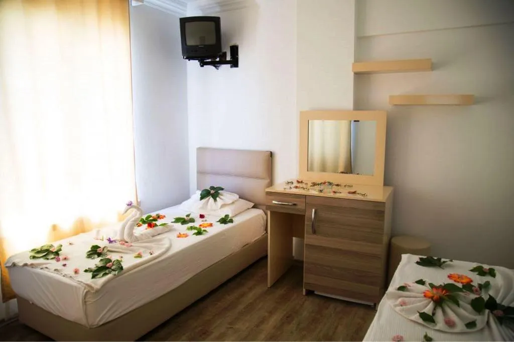 TRIPLE LAND VIEW Room, Sea Bird Hotel, Izmir