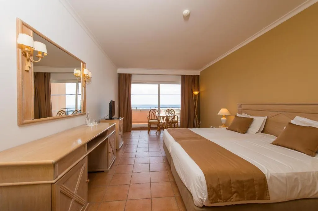 TWIN DELUXE PARTIAL OCEAN VIEW Room, Vila Baleira Porto Santo, Porto Santo