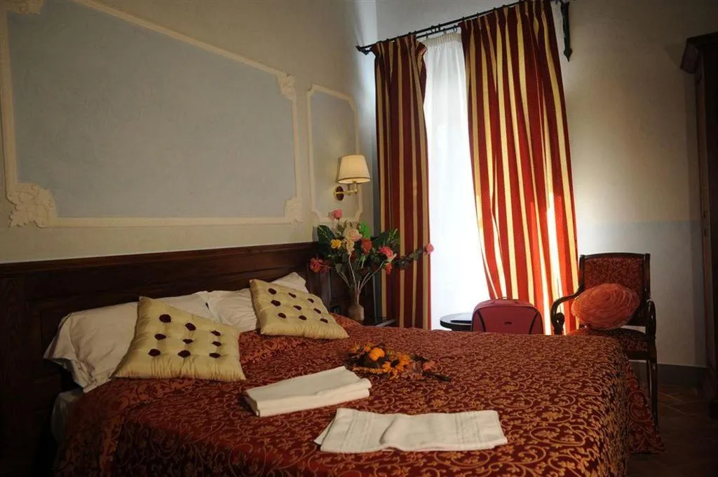 Room, California, Florence