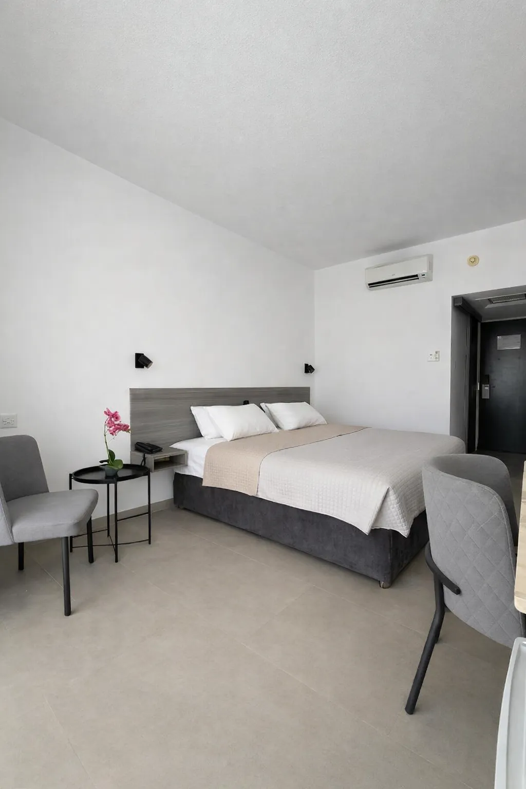 SINGLE STANDARD Room, Navarria Hotel, Cyprus