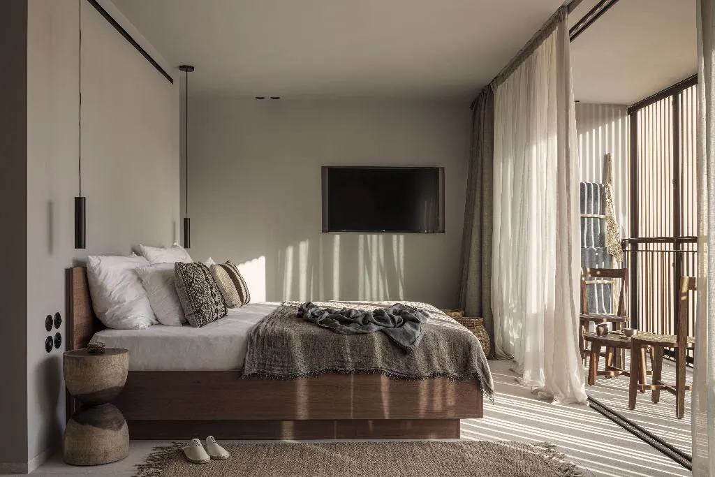 JUNIOR SUITE STANDARD Room, Oku Ibiza, Ibiza