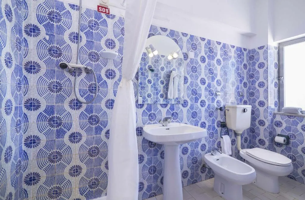 APARTMENT CAPACITY 4 Room, Hotel Apartamento Rosamar I, Algarve