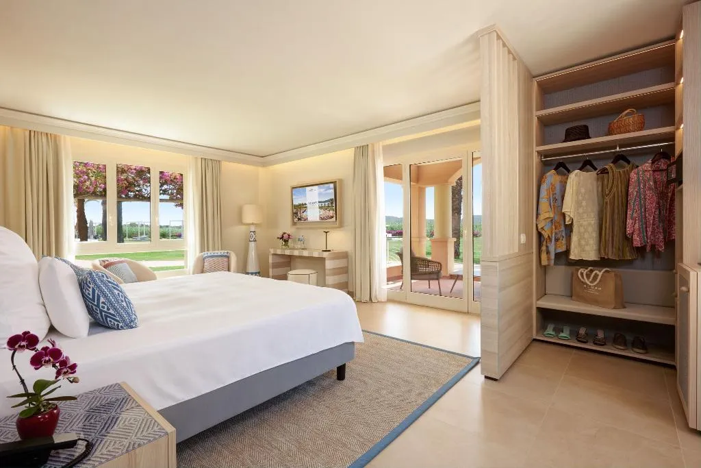 JUNIOR SUITE GARDEN VIEW Room, Almar Timi Ama Resort & Spa, Cagliari