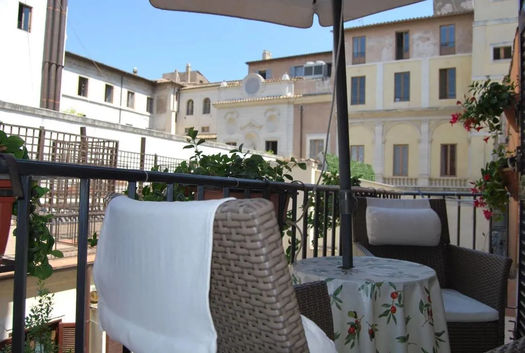 Room, Pettinary Village, Rome